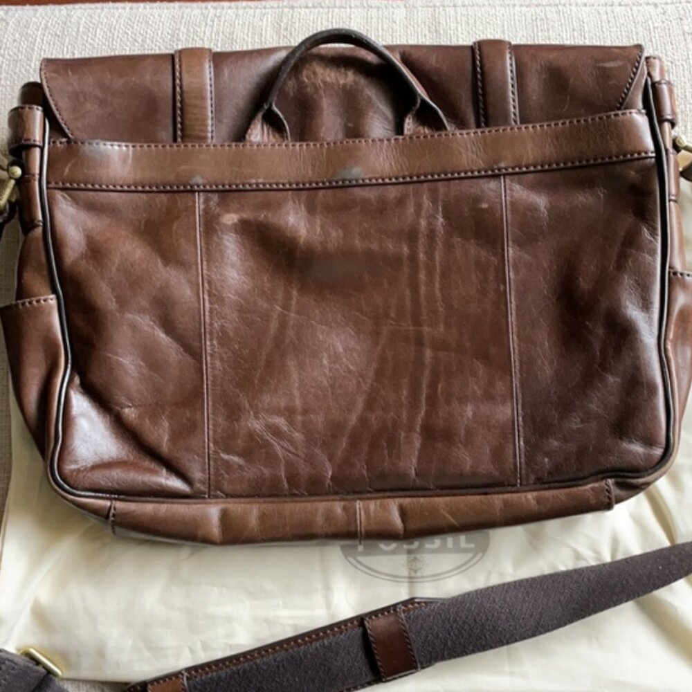 Fossil Messenger Bag 💼 - Picture 10 of 16